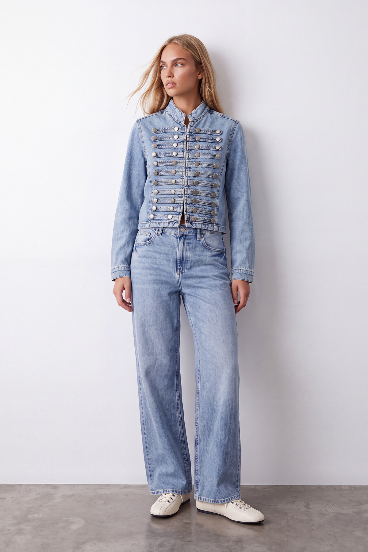 Kadın Mavi Dar Kesim Düğme Detaylı Denim Ceket Alc-X15653