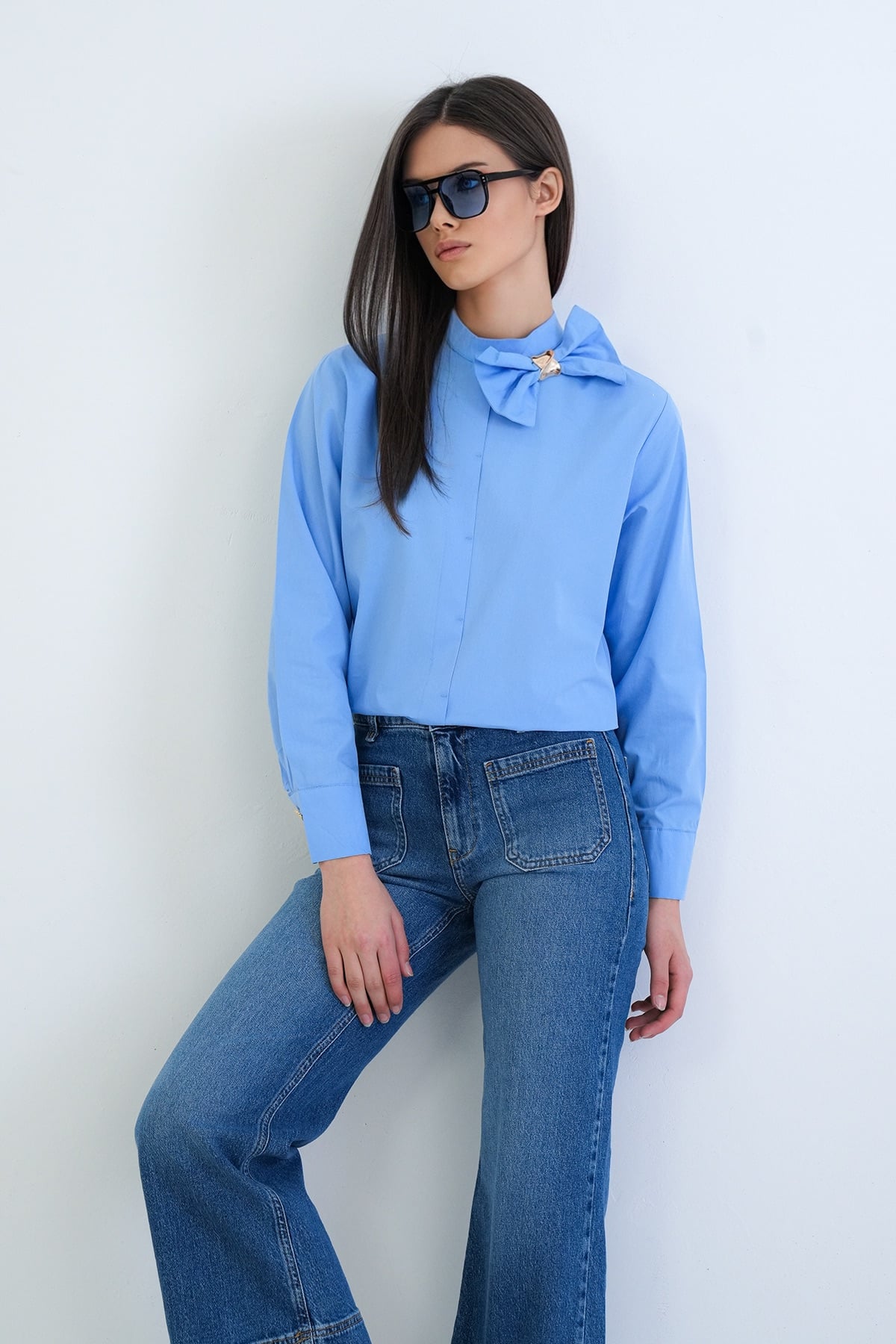 Kadın Mavi Dik Yaka Fiyonk Detaylı Manşet Kollu Poplin Bluz Alc-X15274