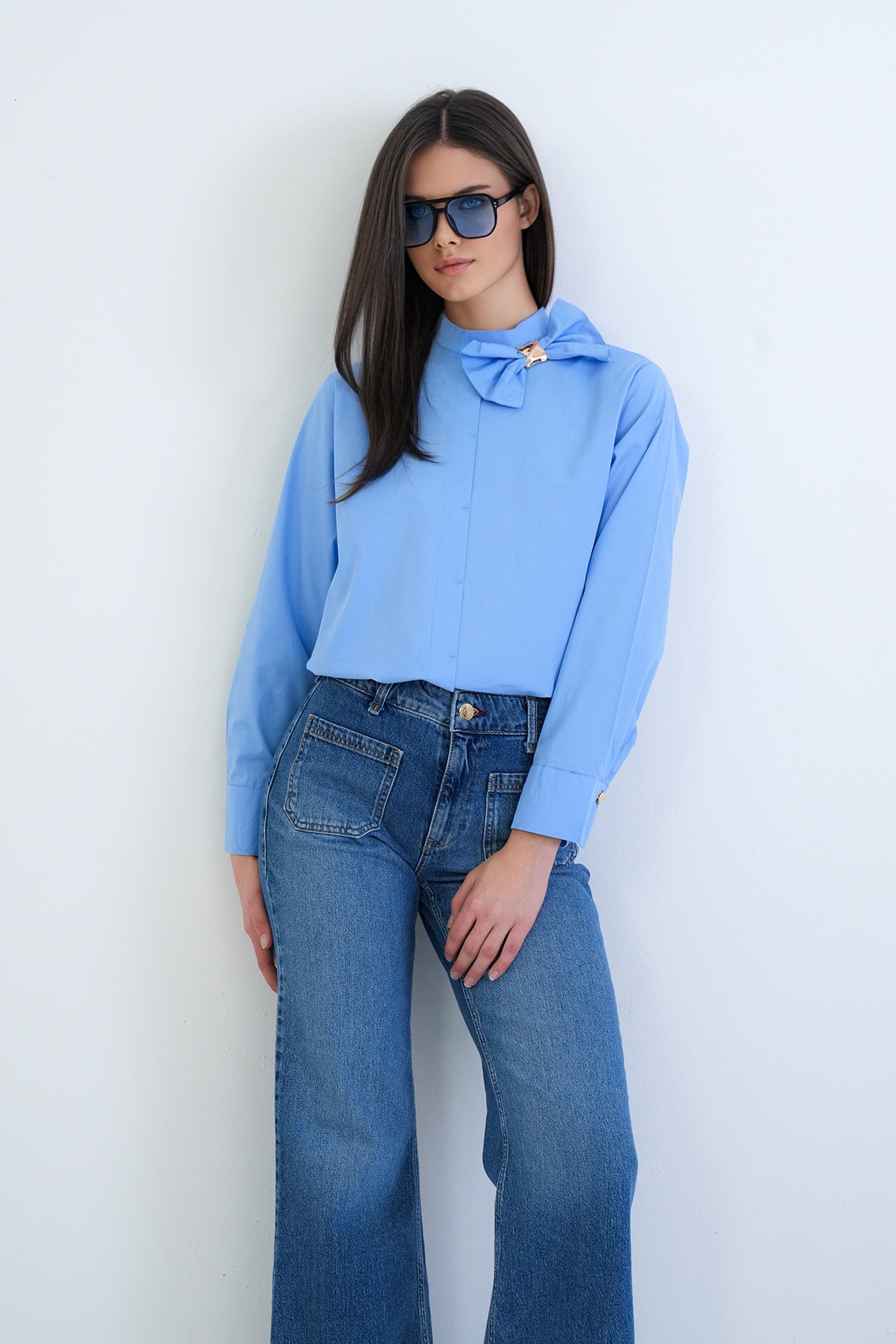 Kadın Mavi Dik Yaka Fiyonk Detaylı Manşet Kollu Poplin Bluz Alc-X15274
