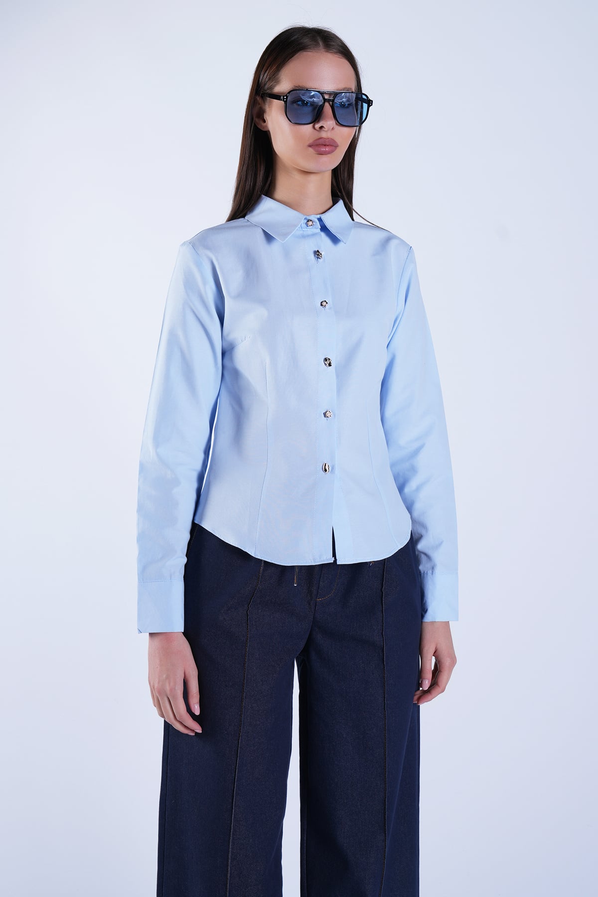 Kadın Mavi Gold İnci Düğme Detaylı Pensli Slim Fit Poplin Gömlek Alc-X15114