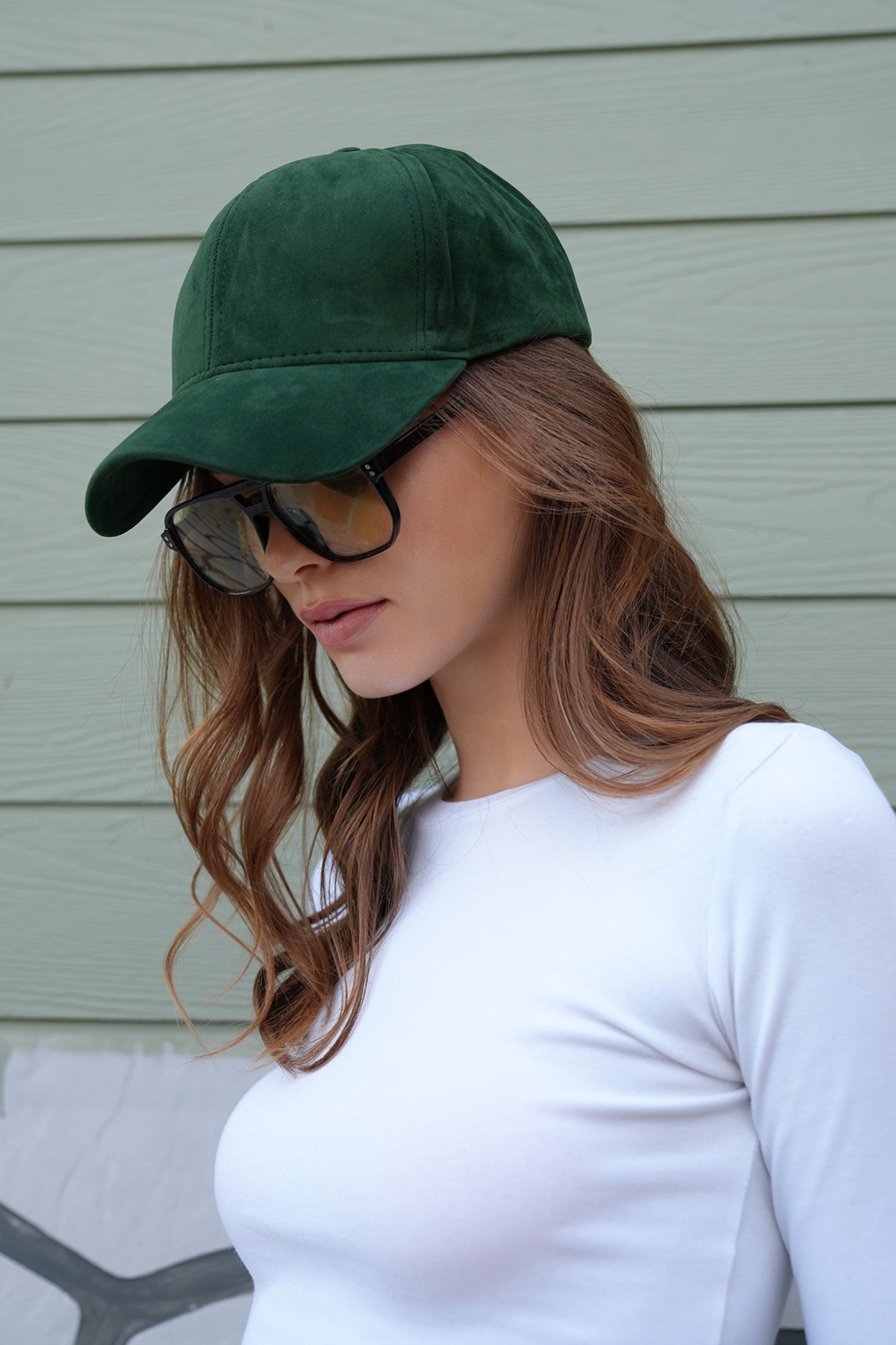 Kadın Petrol Yeşili Kadife Dokulu Kavisli Siperlik Ayarlanabilir Şapka VS01228