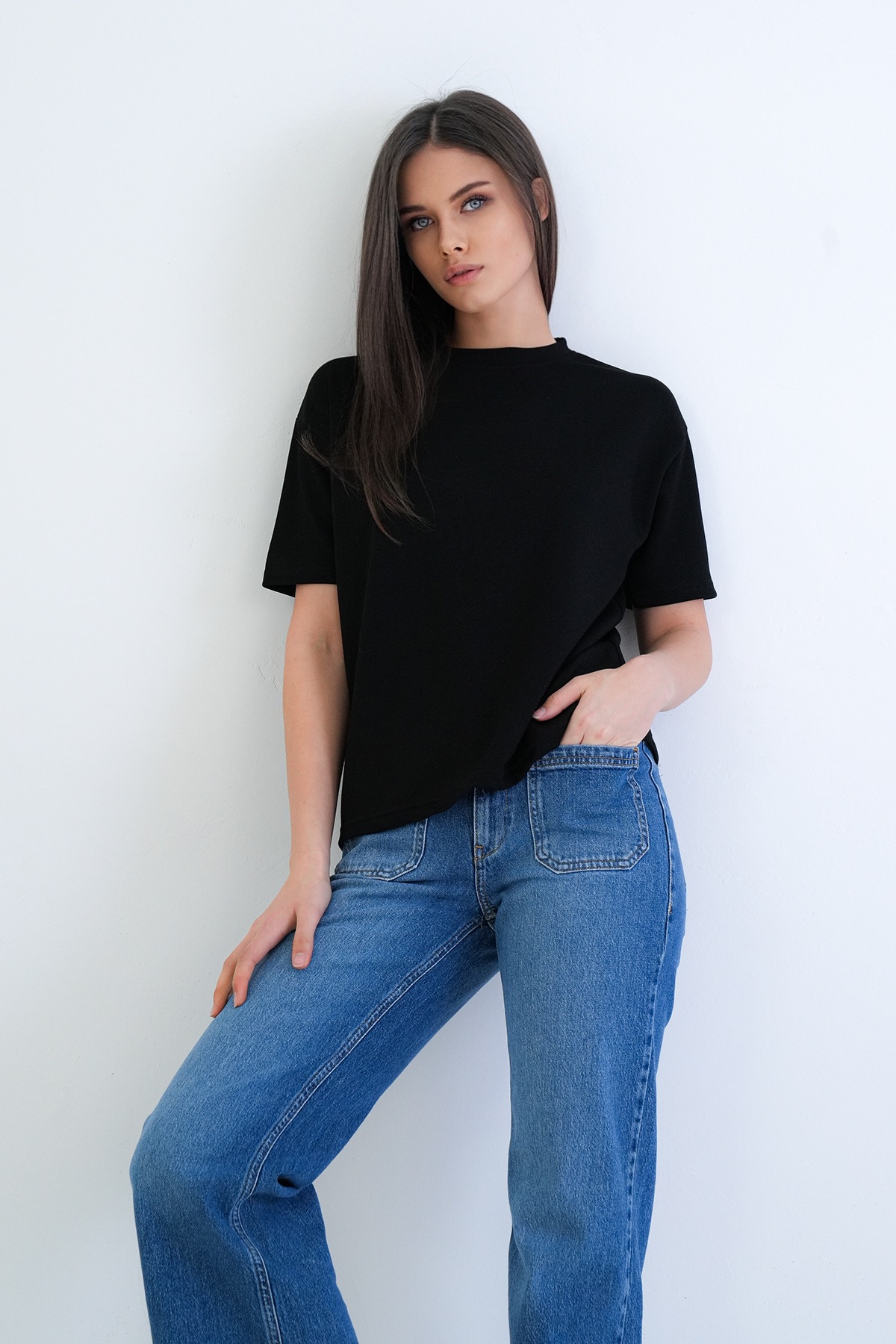 Kadın Siyah Bisiklet Yaka Oversize T-Shirt Alc-X15262