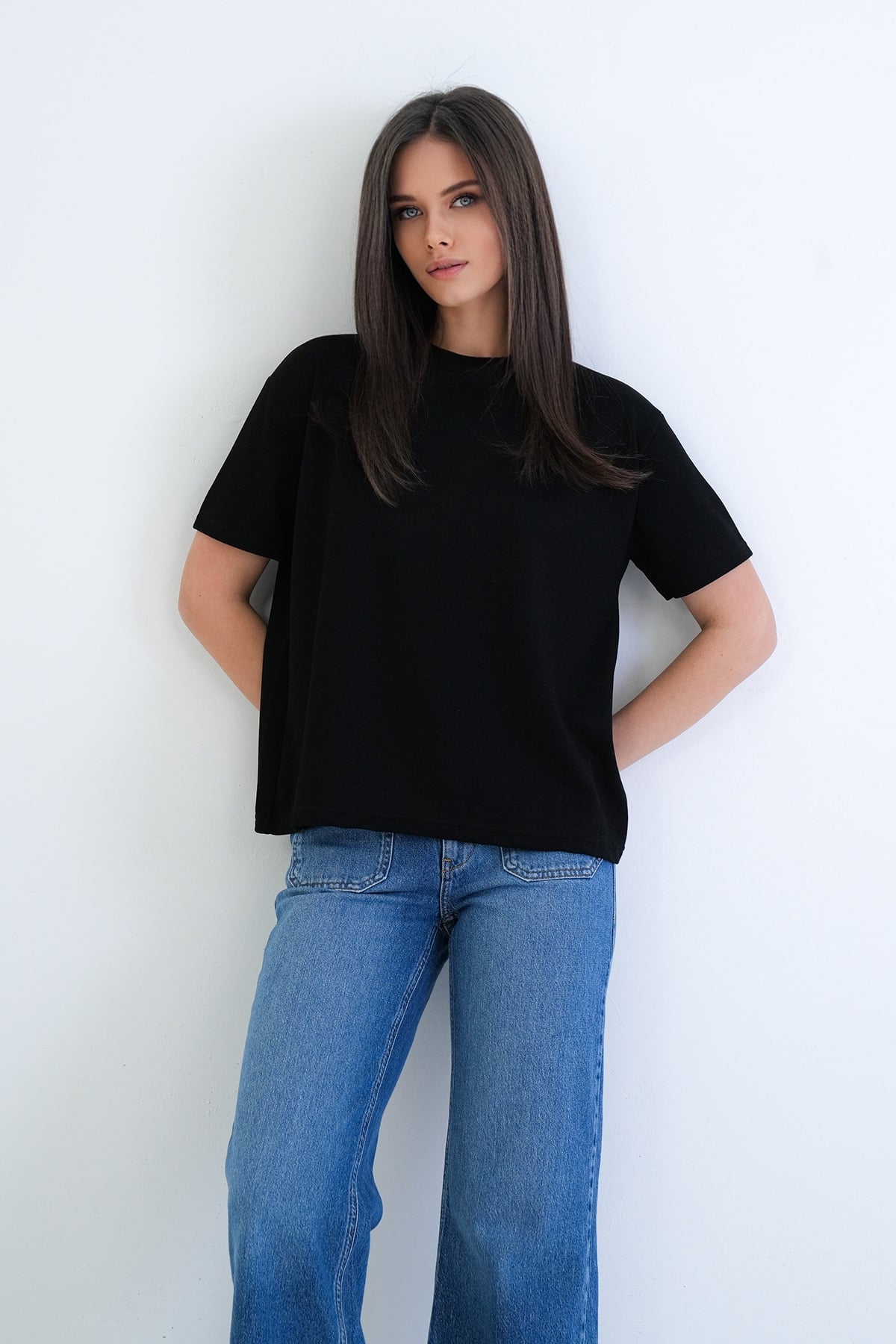 Kadın Siyah Bisiklet Yaka Oversize T-Shirt Alc-X15262