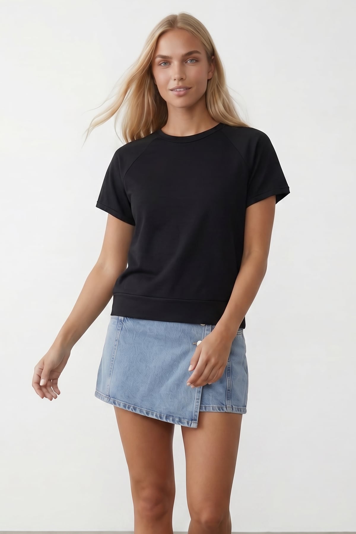 Kadın Siyah Bisiklet Yaka Reglan Kol Oversize T-Shırt Alc-X15492