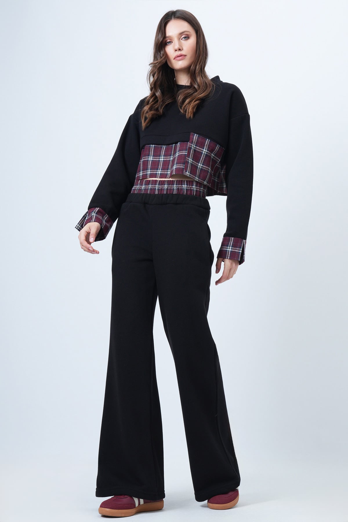 Kadın SİYAH-BORDO Ekose Detaylı Sweatshirt Ve Geniş Paça Pantolon Takım VS01524