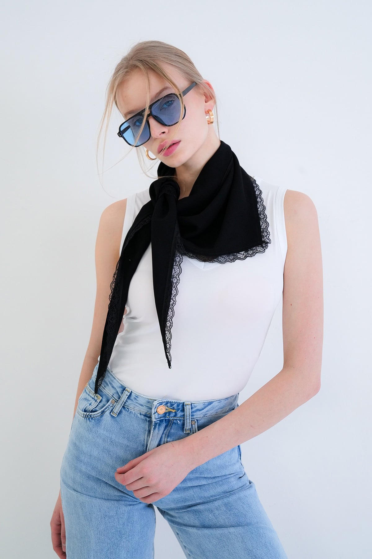 Kadın Siyah Dantel Detaylı Dokuma Bandana Alc-X15412