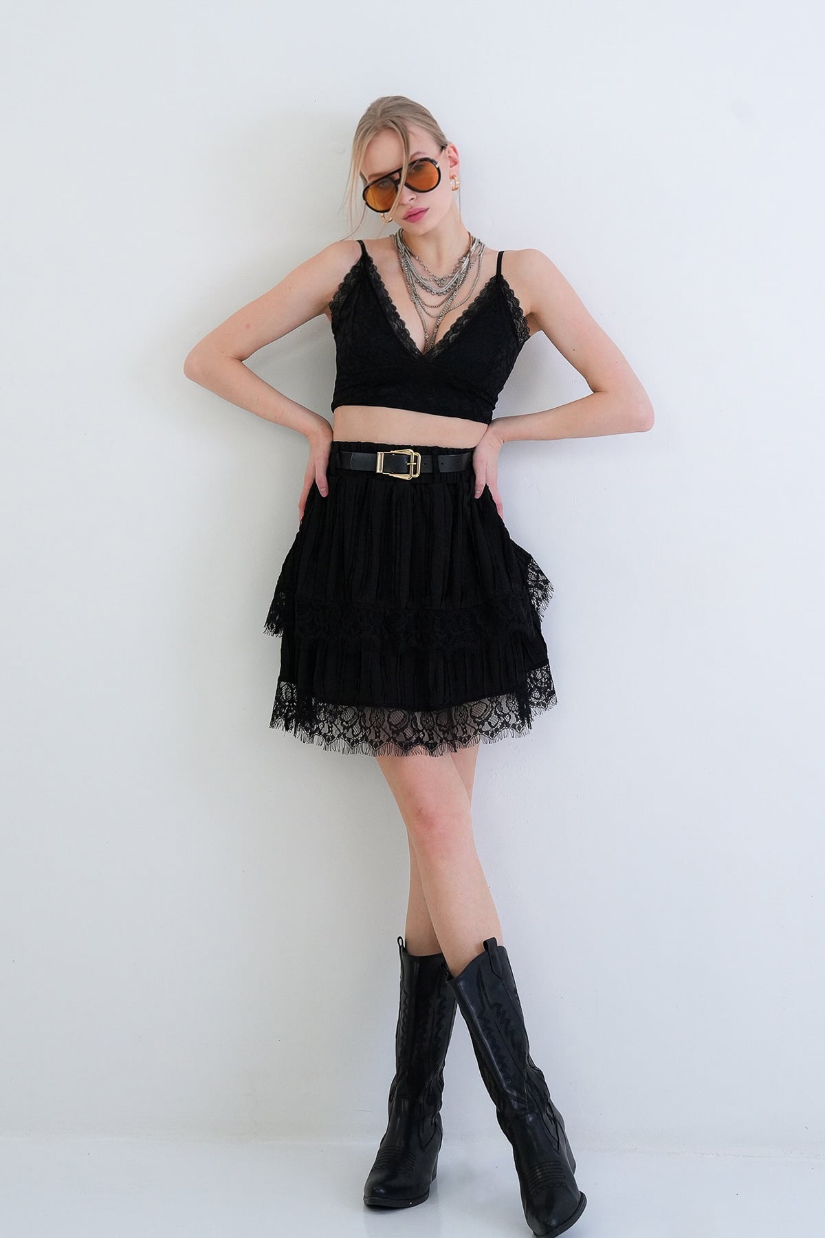 Kadın Siyah Deri Kemerli Dantelli Kat Kat Volanlı Mini Etek Alc-X15428