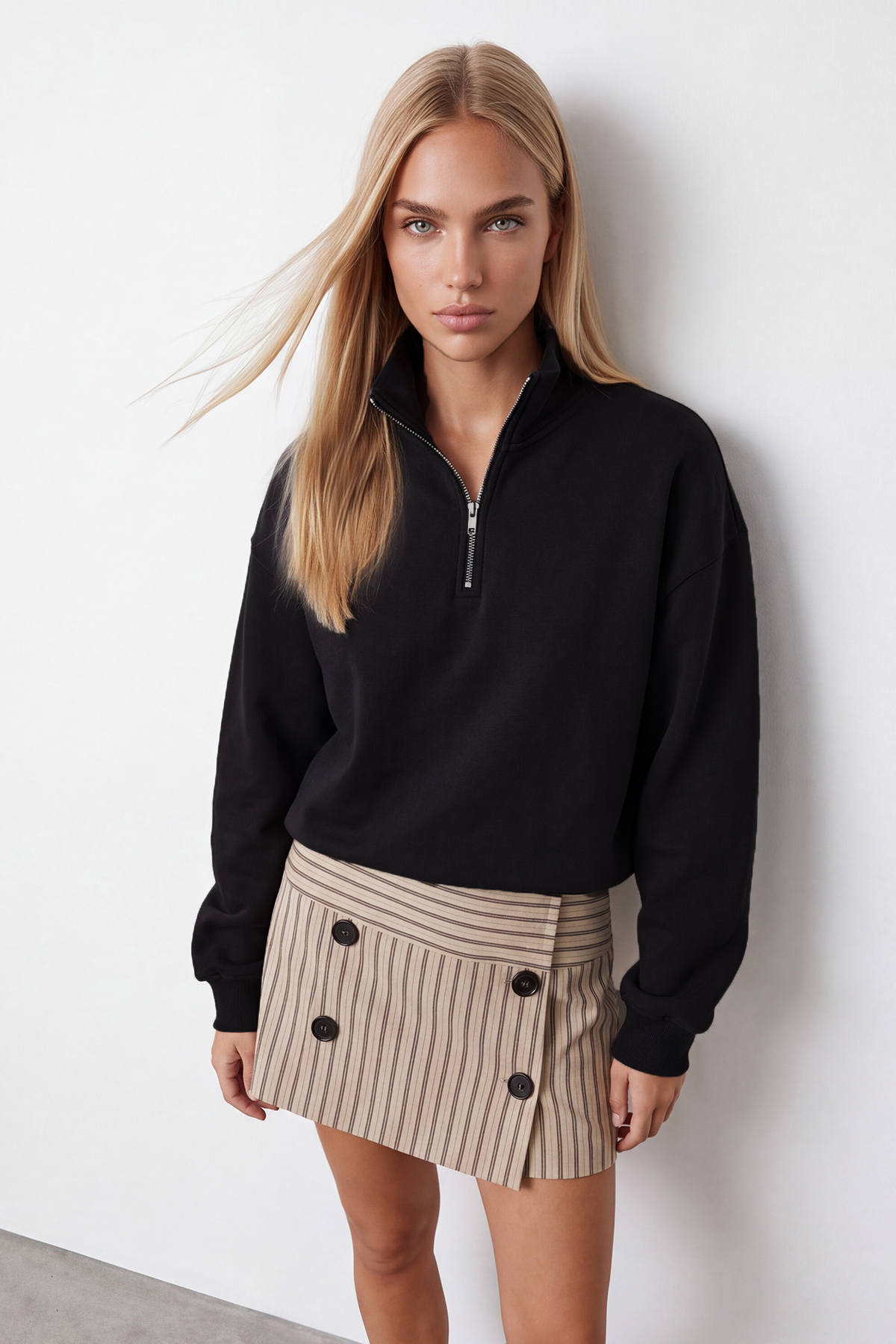 Kadın Siyah Dik Yaka Fermuarlı 3 İplik İçi Şardonlu Oversize Sweatshirt Alc-X15729