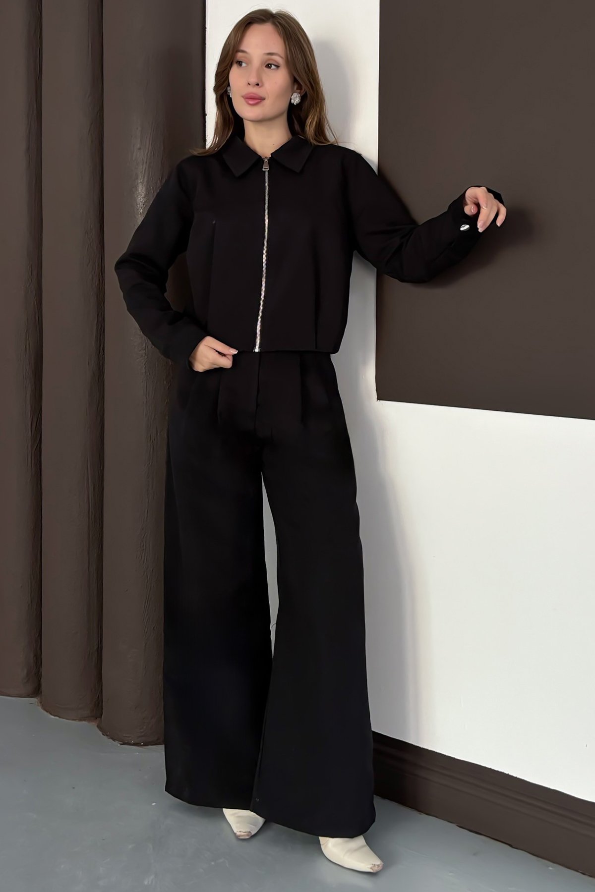 Kadın Siyah Fermuar Kapamalı Astarlı Ceket Bol Paça Pantolon Takım VS01564