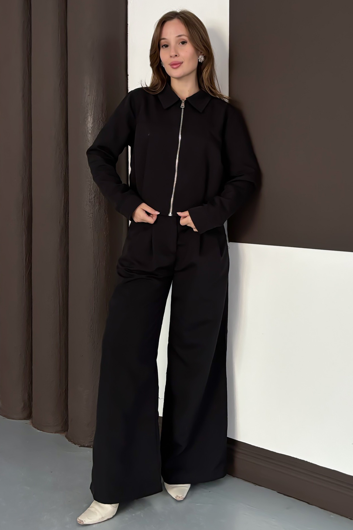 Kadın Siyah Fermuar Kapamalı Astarlı Ceket Bol Paça Pantolon Takım VS01564