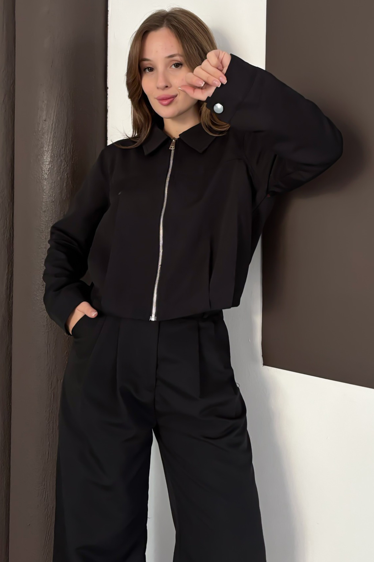 Kadın Siyah Fermuar Kapamalı Astarlı Ceket Bol Paça Pantolon Takım VS01564