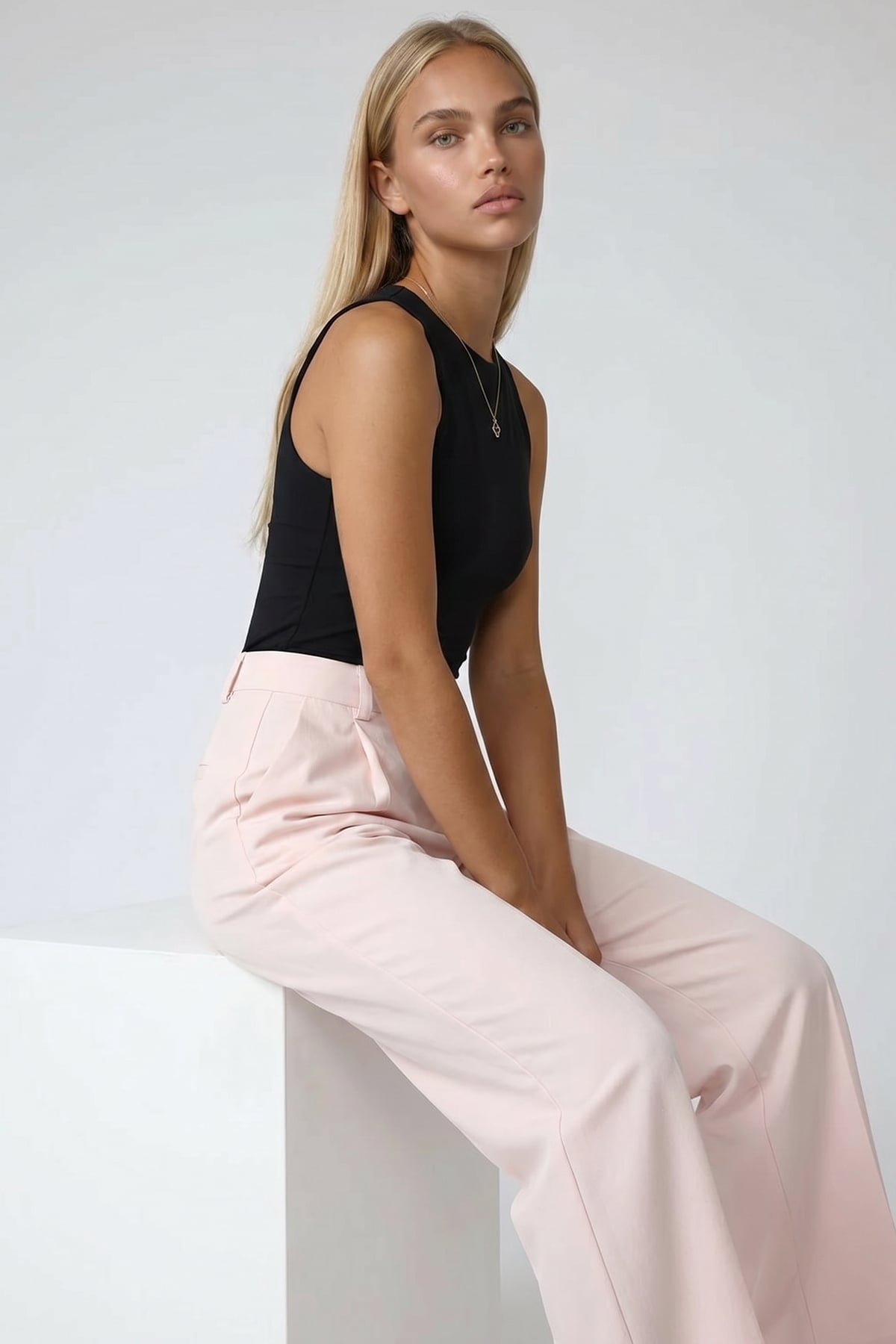 Kadın Siyah Halter Yaka Slim Fit Sandy Bluz ALC-X13447