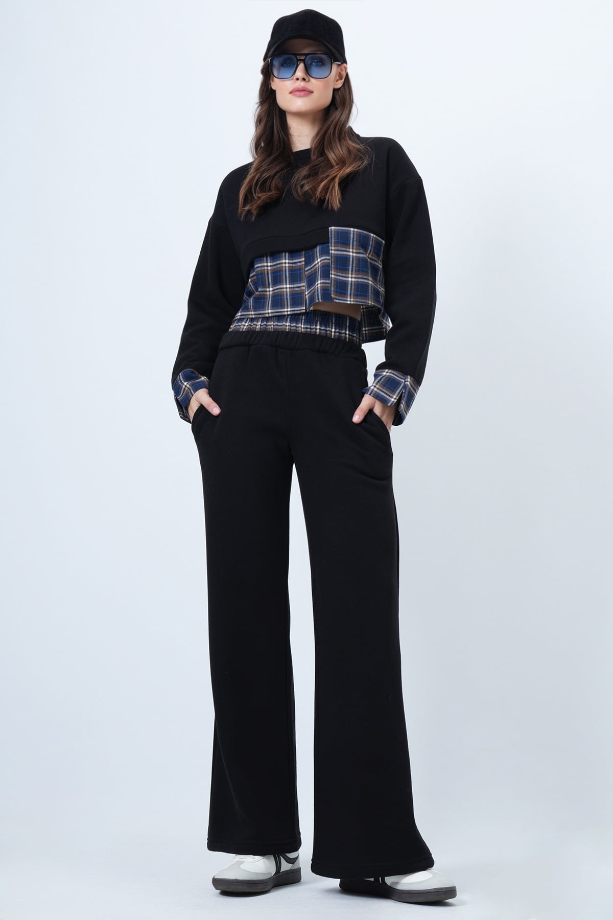 Kadın SİYAH-LACİVERT Ekose Detaylı Sweatshirt Ve Geniş Paça Pantolon Takım VS01524