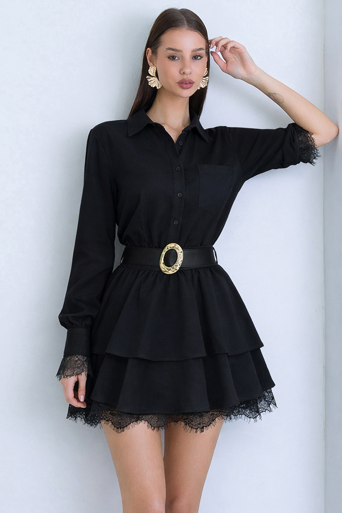 Kadın Siyah Tek Cepli Eteği Kat Kat Dantel Detaylı Kemerli Gömlek Elbise Alc-X15227