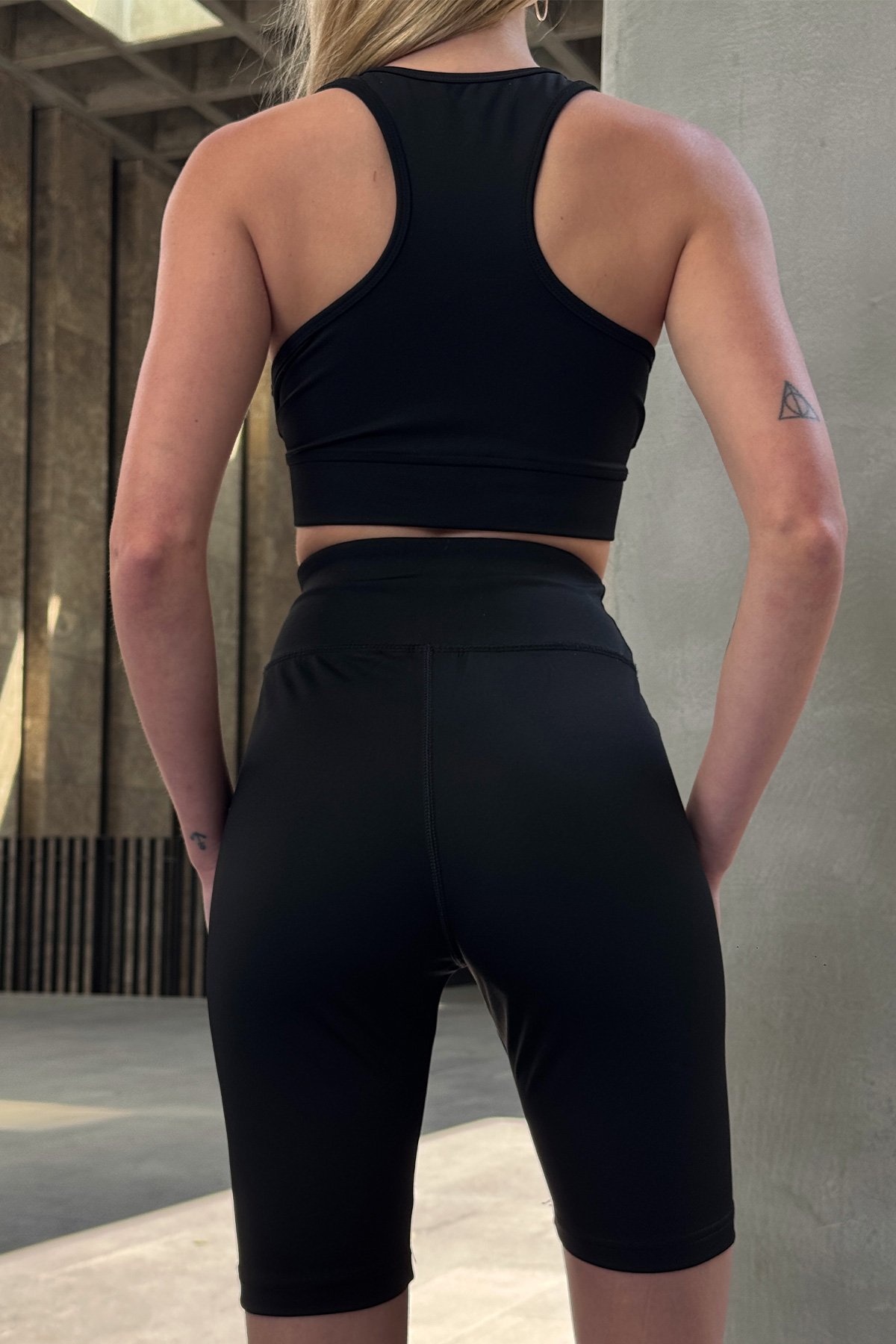 Kadın SİYAH Yüksek Bel Sporcu Şort Tayt V00027-B