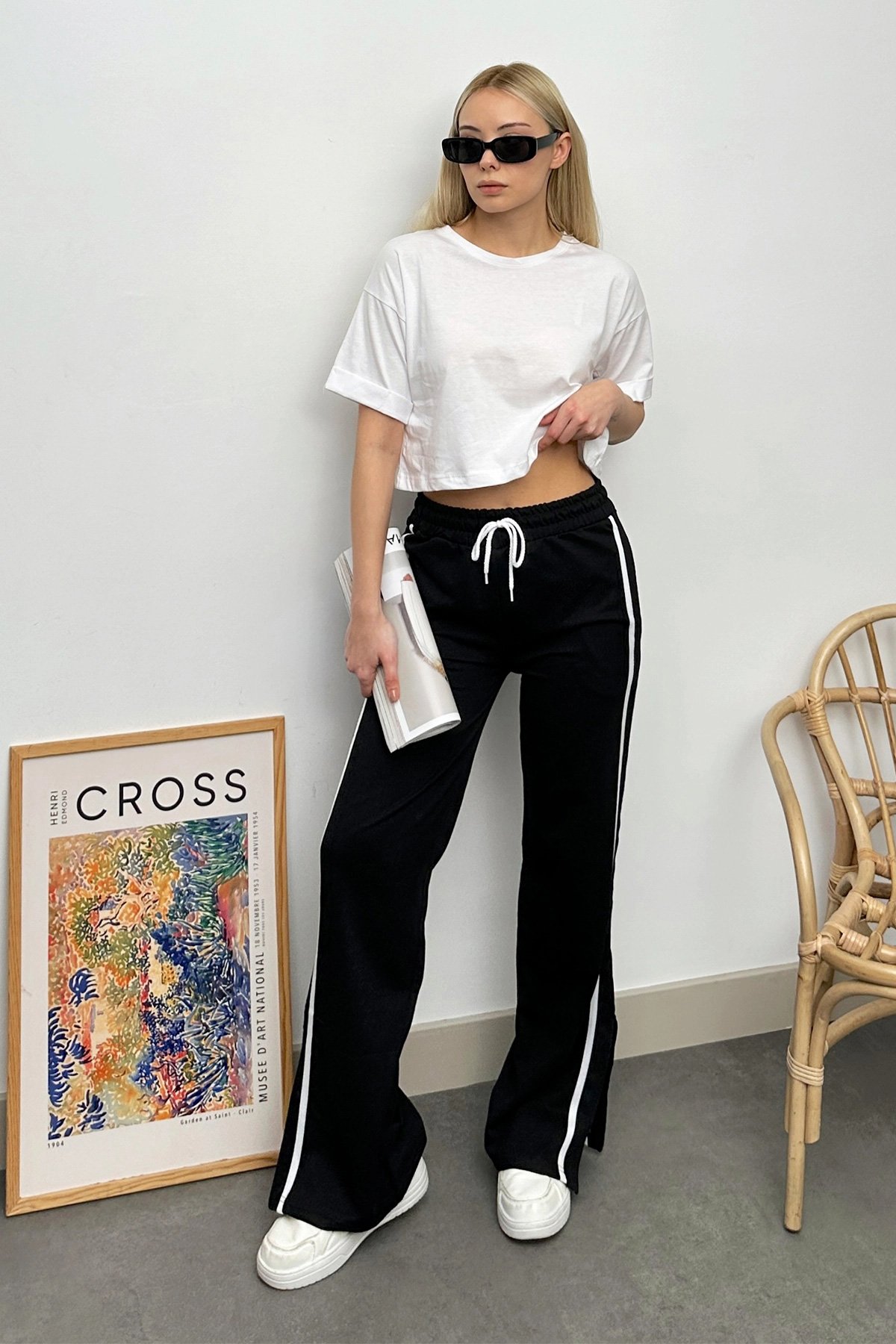 Kadın SİYAH Yüksek Bel Yanı Şeritli Yırtmaçlı Eşofman Altı PRM0670