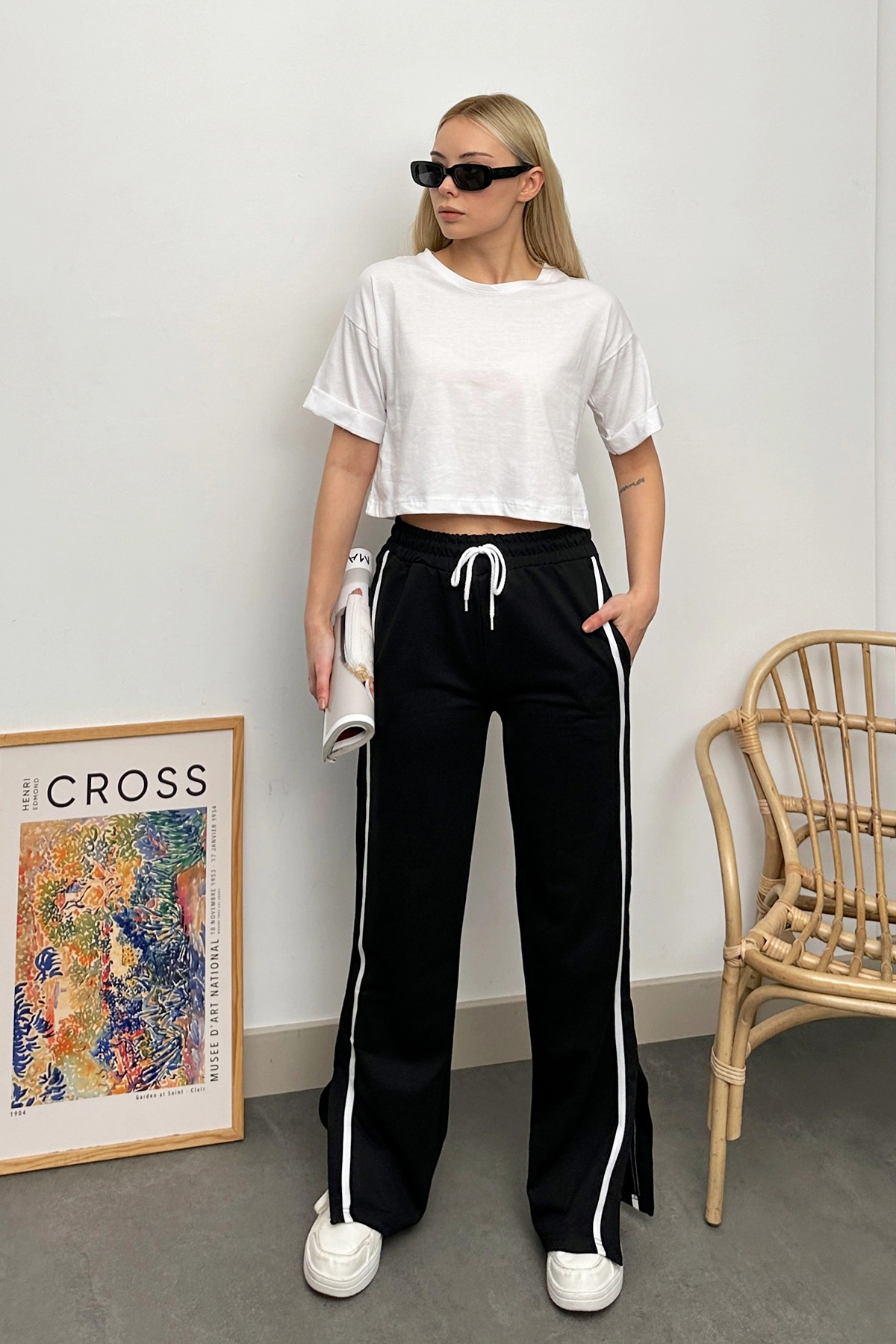 Kadın SİYAH Yüksek Bel Yanı Şeritli Yırtmaçlı Eşofman Altı PRM0670