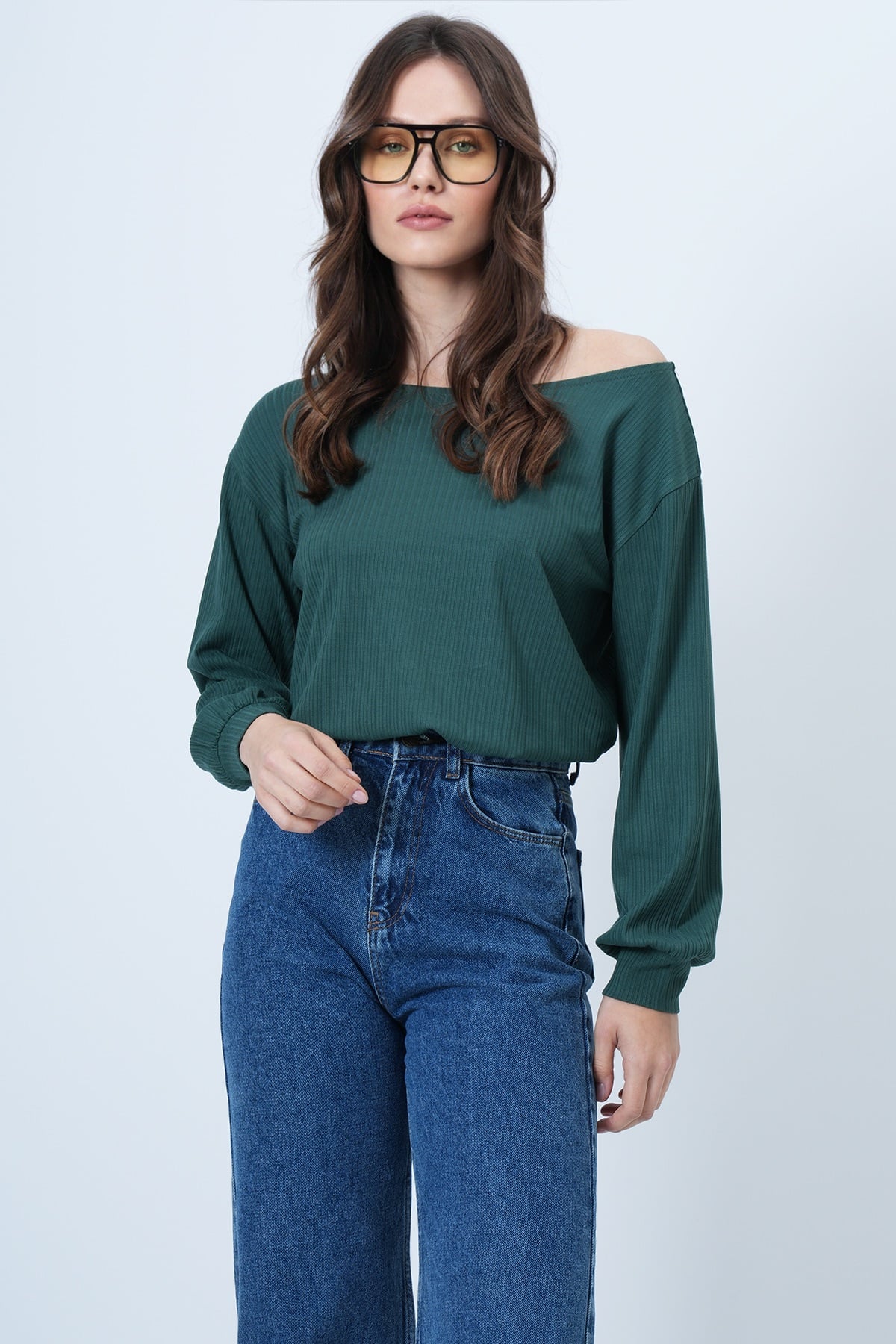 Kadın Yeşil Kayık Yaka Kolları Manşetli Bluz Alc-X14393