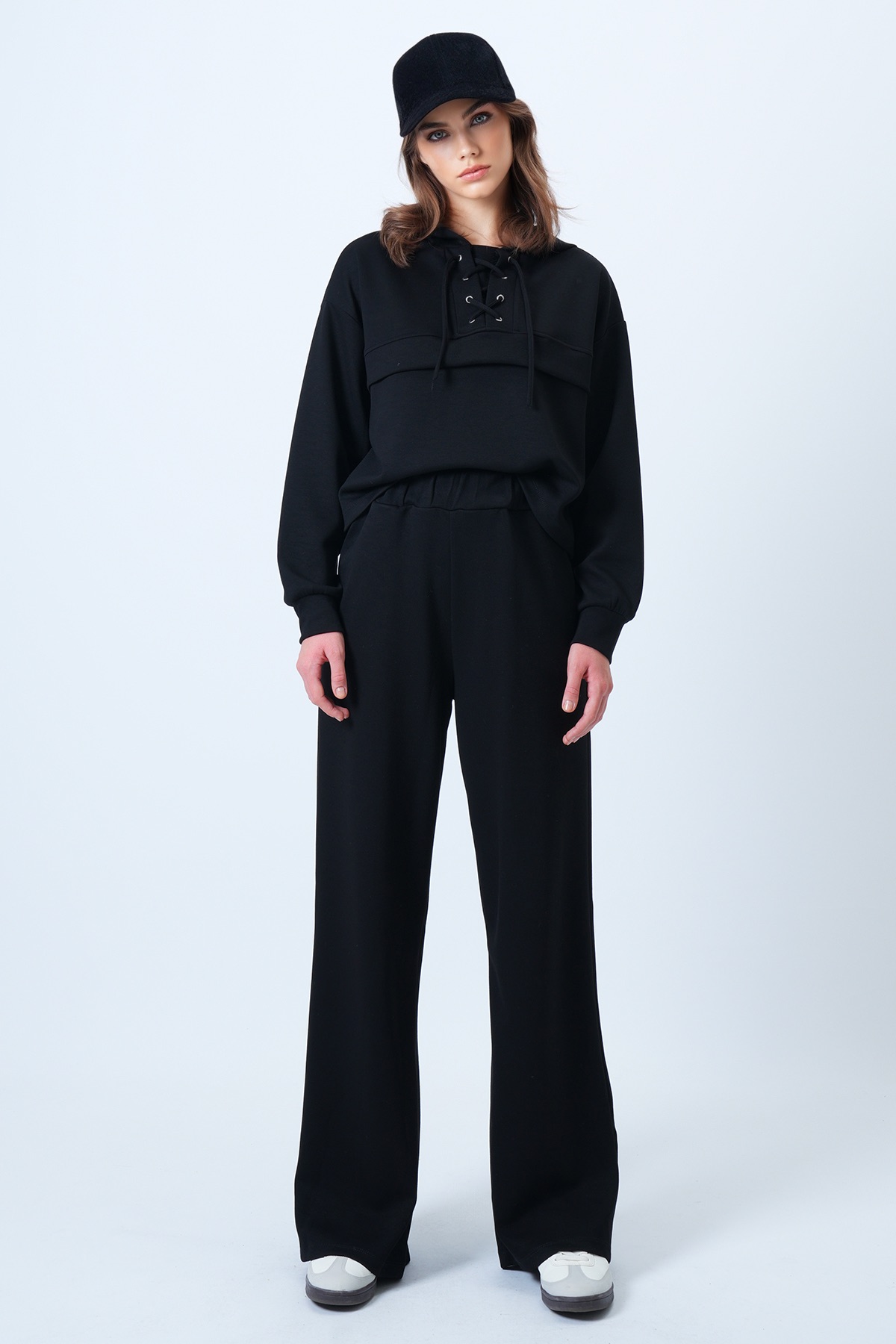 Kadın Siyah Kapşonlu Kuş Gözlü Sweat Ve Palazo Pantolon Modal Takım VS01174