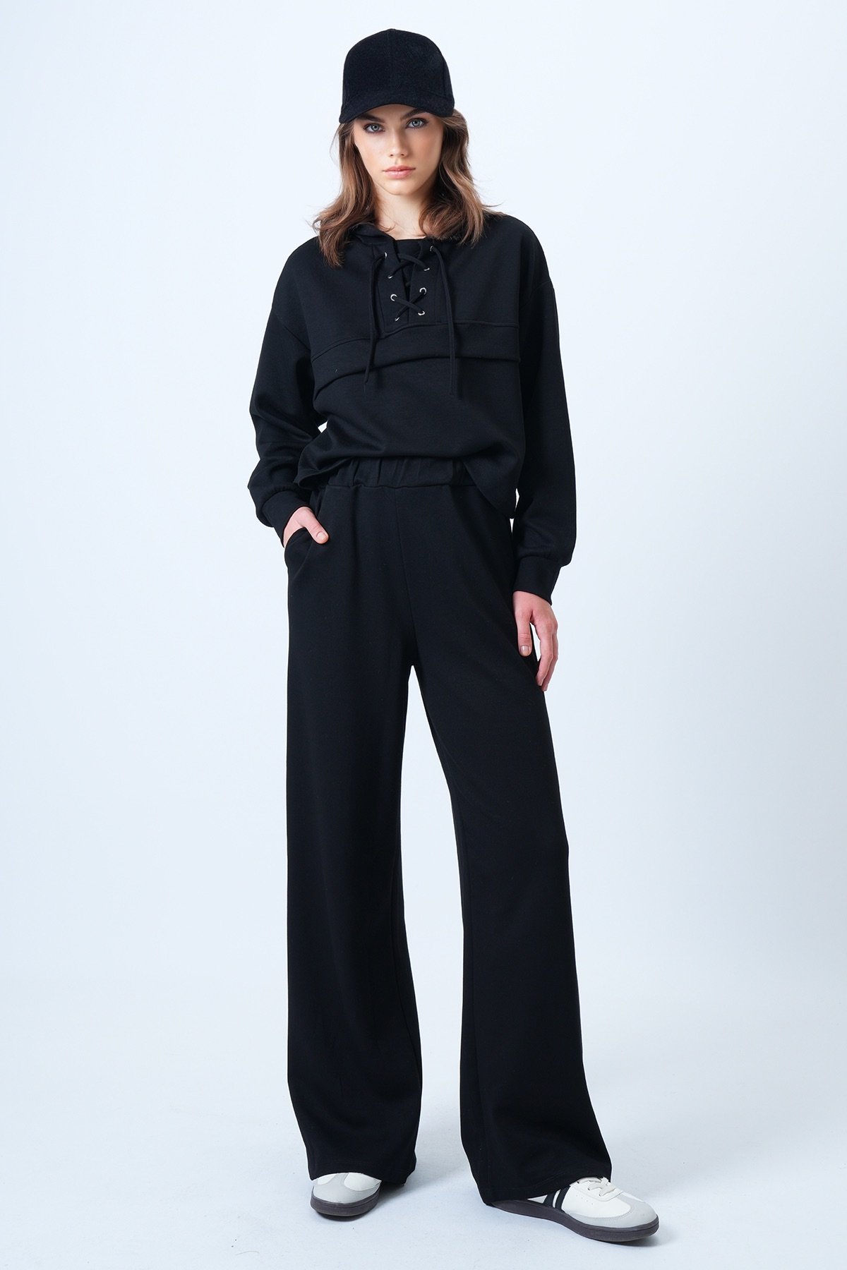 Kadın Siyah Kapşonlu Kuş Gözlü Sweat Ve Palazo Pantolon Modal Takım VS01174