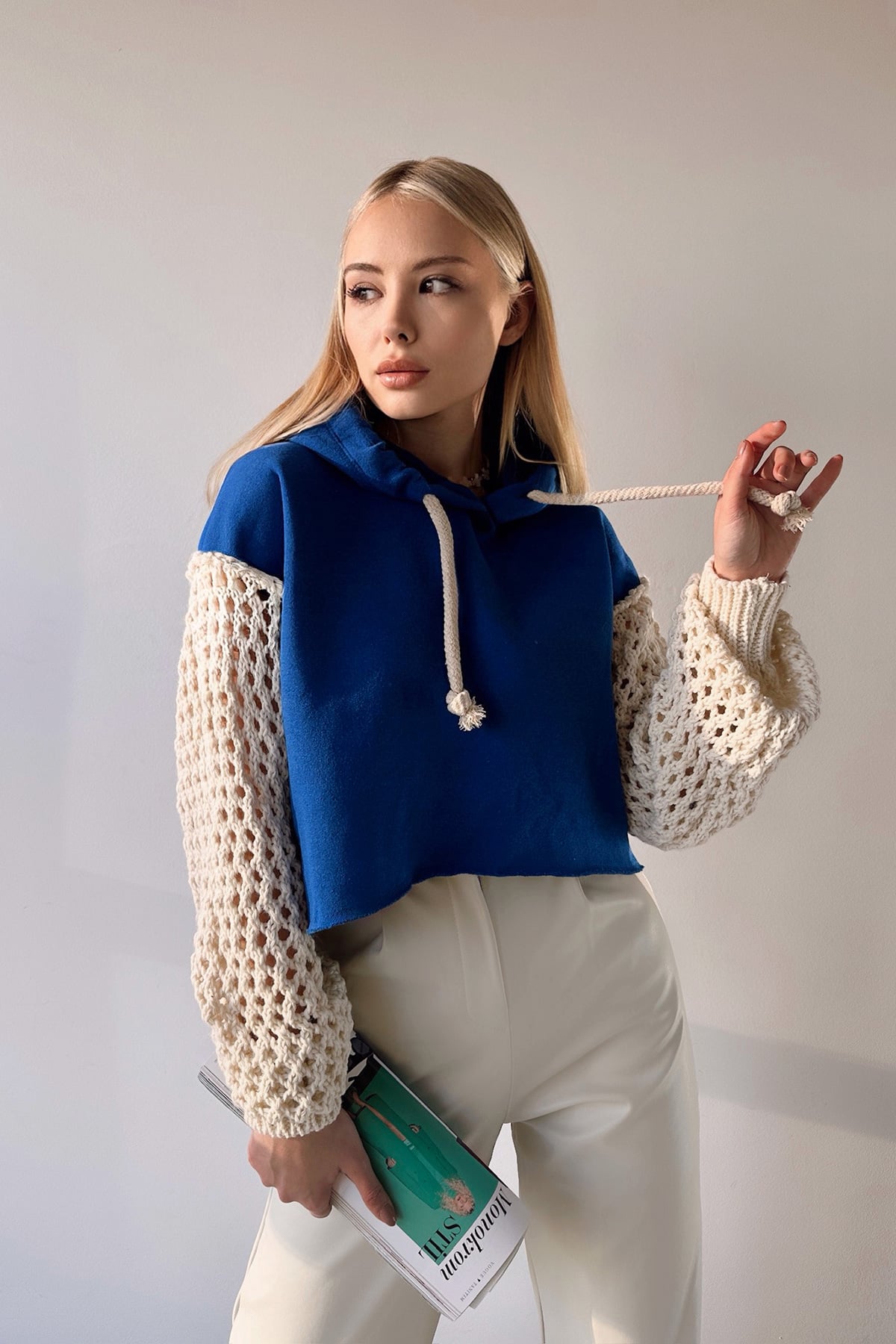 Kadın Saks Kapüşonlu File Örgü Kol Bağcıklı Crop Sweatshirt VS00939