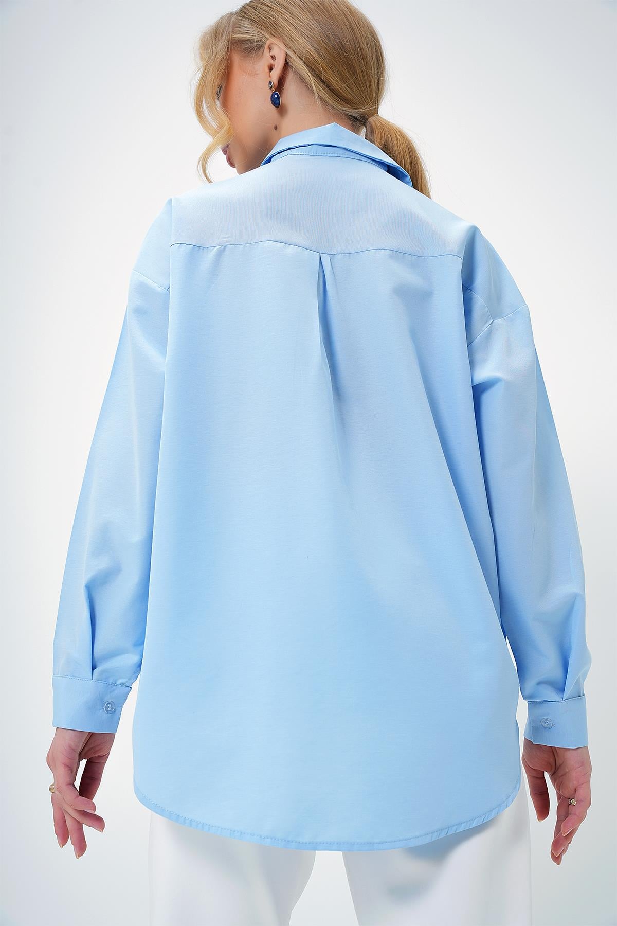 Kadın Bebe Mavi Oversize Uzun Dokuma Gömlek ALC-X6828
