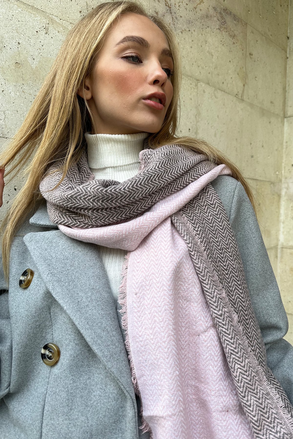 Kadın Pudra Püskül Detaylı Desenli Şal ALC-X11280