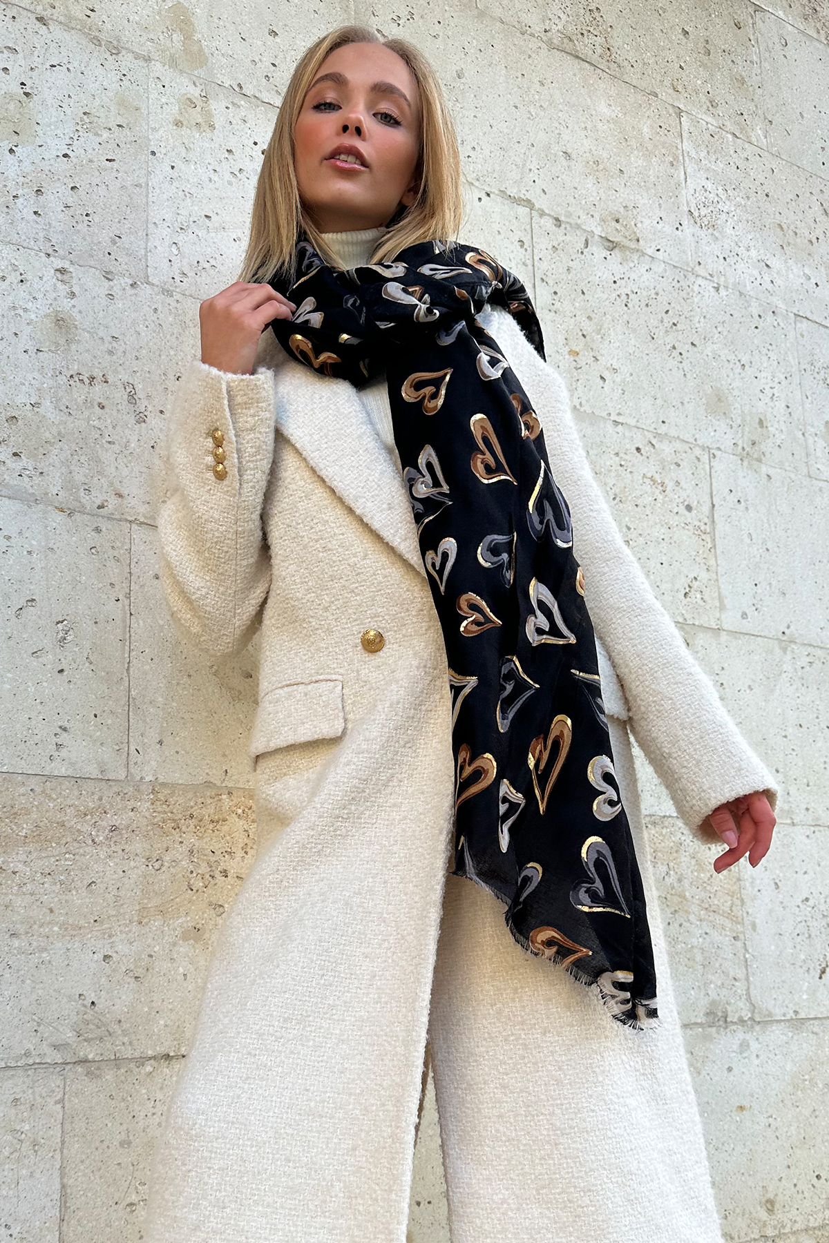 Kadın Siyah Püskül Detaylı Desenli Şal ALC-X11281