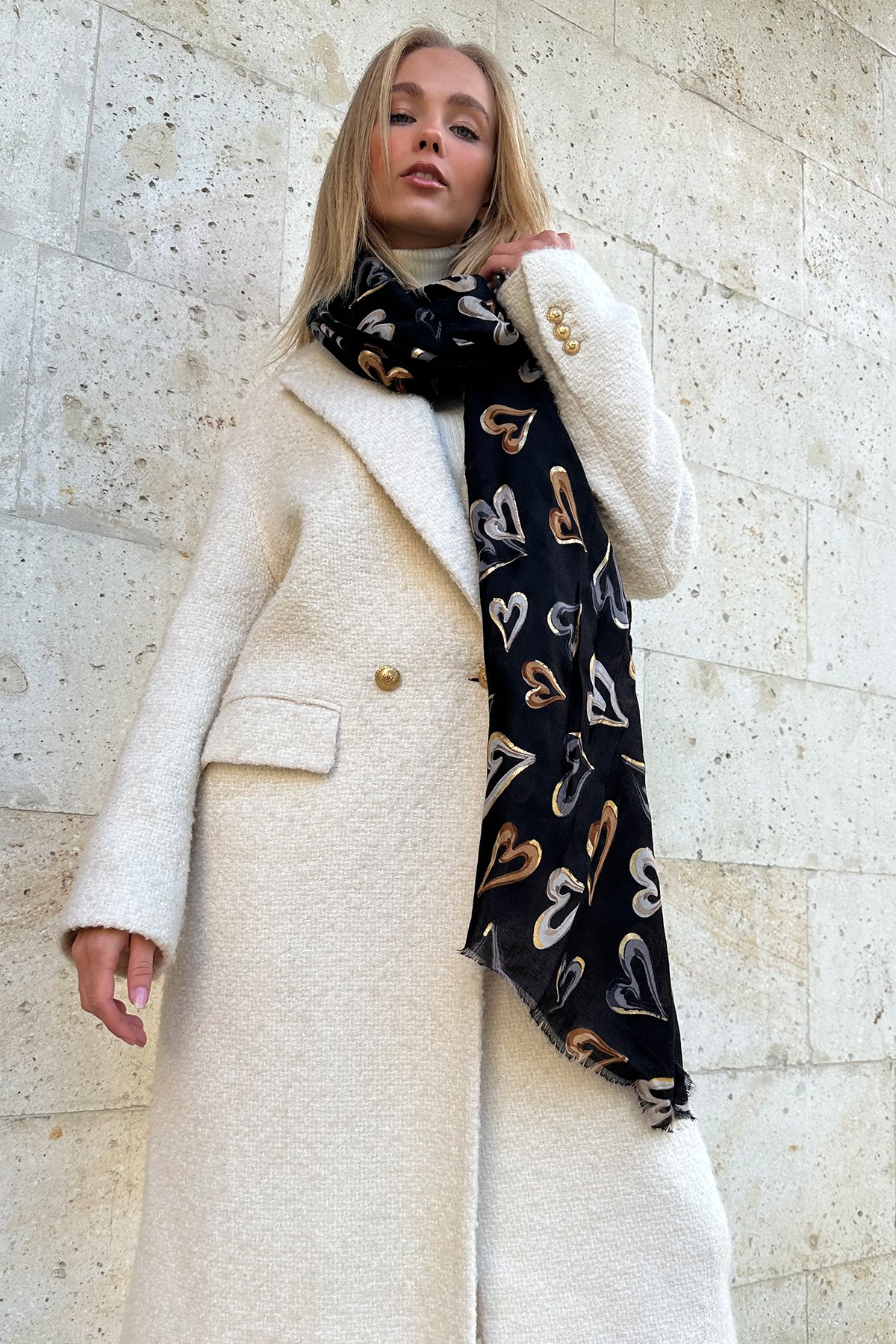 Kadın Siyah Püskül Detaylı Desenli Şal ALC-X11281