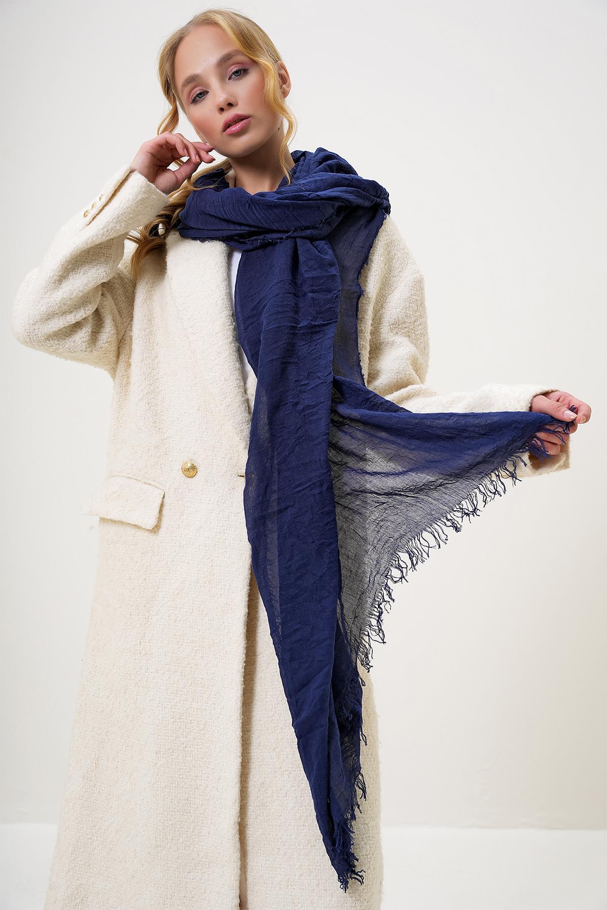 Kadın Lacivert Püsküllü Uzun Dokuma Şal ALC-X13251