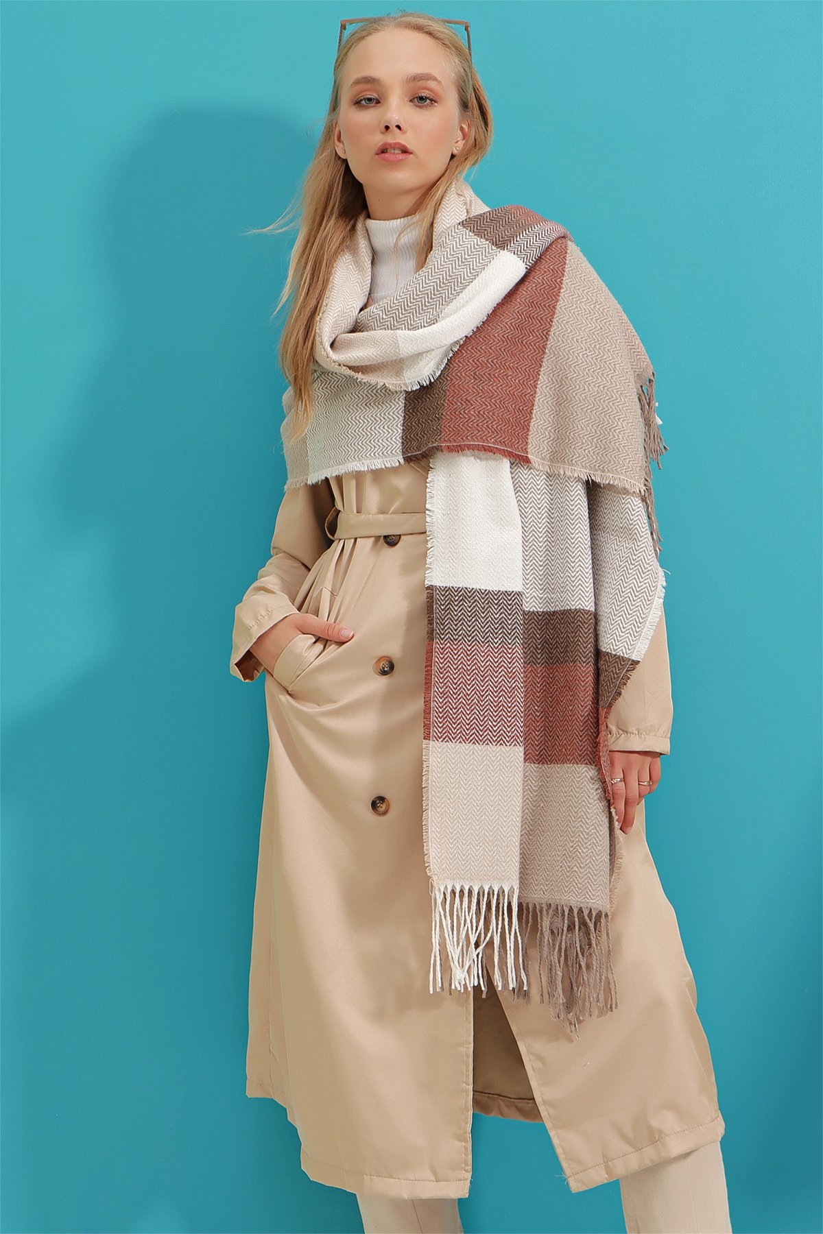 Kadın Bej Renk Bloklu Şal ALC-A2654