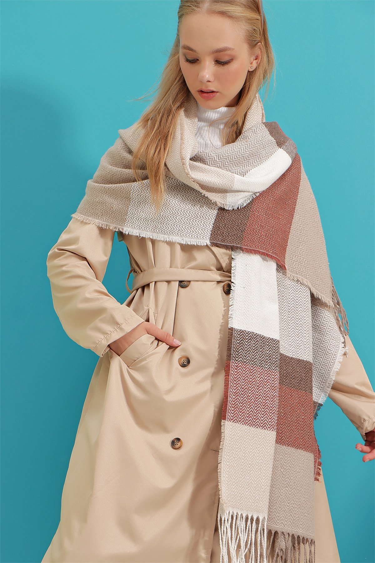 Kadın Bej Renk Bloklu Şal ALC-A2654