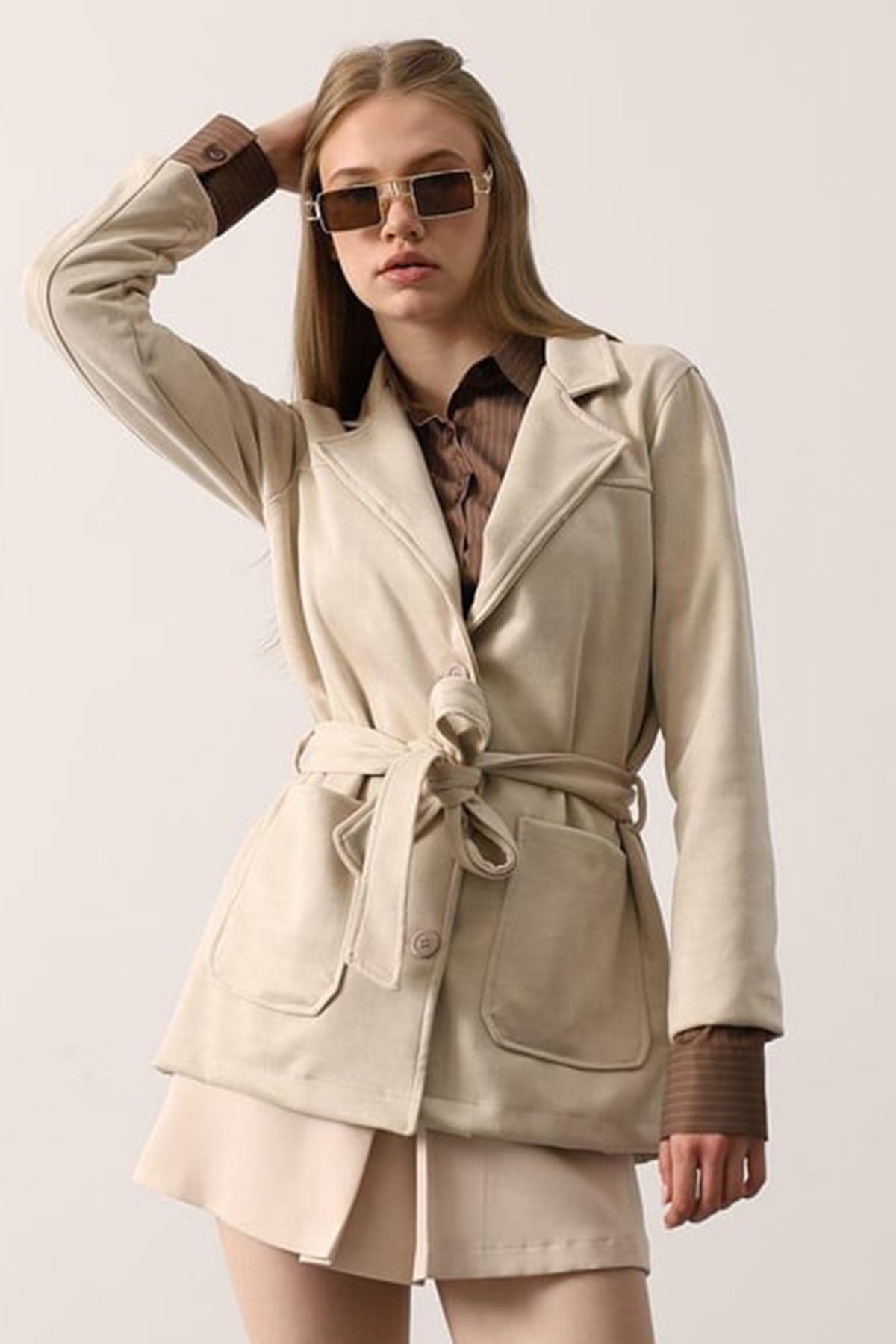 Kadın Taş Torba Cepli Kuşaklı Kruvaze Yaka Kaban VS01257