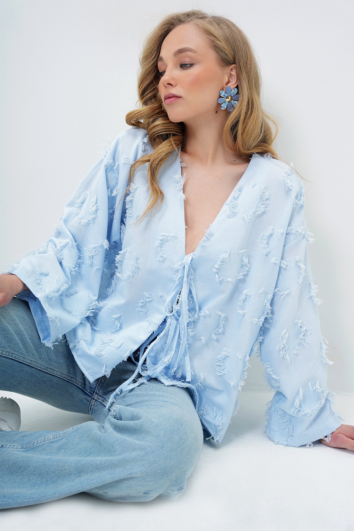 Kadın Mavi V Yaka Önü Bağlamalı Püskül Detaylı Keten Ceket ALC-X13793