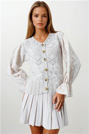 Kadın Bej Ajurlu Triko Brode Kol Düğmeli Hırka VS00859