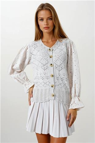 Kadın Bej Ajurlu Triko Brode Kol Düğmeli Hırka VS00859