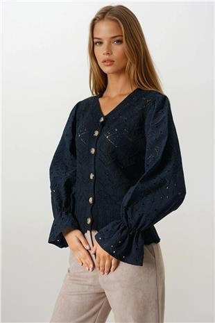 Kadın Siyah Ajurlu Triko Brode Kol Düğmeli Hırka VS00859