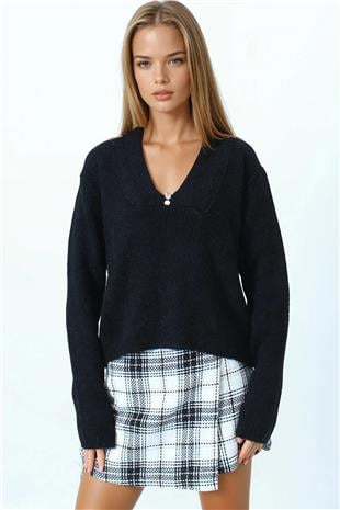 Kadın Siyah Aksesuar Detaylı V Yaka Uzun Kollu Triko Bluz VS01059