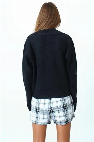 Kadın Siyah Aksesuar Detaylı V Yaka Uzun Kollu Triko Bluz VS01059