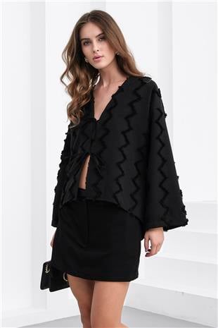 Kadın Siyah Bağlama Detaylı Zigzag Desenli Bluz VS01236