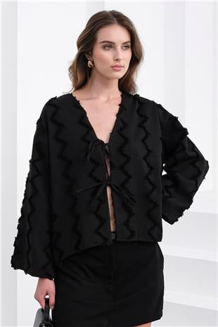 Kadın Siyah Bağlama Detaylı Zigzag Desenli Bluz VS01236