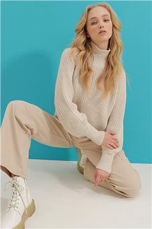 Kadın Bej Balıkçı Yaka Balon Kollu Selanik Örgü Kalın Kazak ALC-X9388