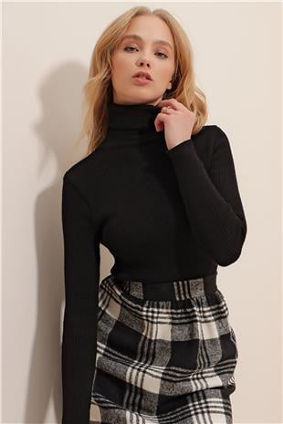 Kadın Siyah Balıkçı Yaka Fitilli Triko Kazak ALC-X9381