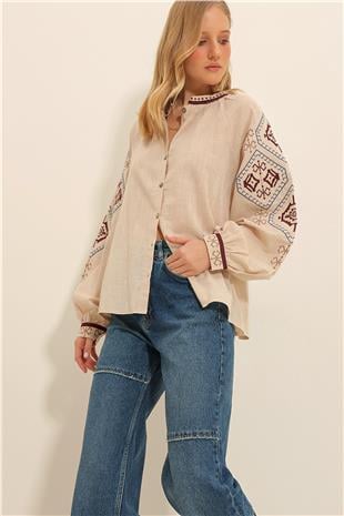 Kadın Bej Balon Kol Nakışlı Yakasız Gömlek ALC-X11290