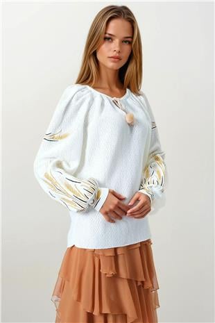 Kadın Beyaz Başak Nakışlı Bağcıklı Püskül Detaylı Bohem Bluz VS00861