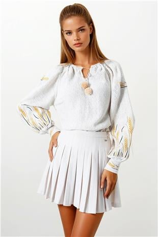 Kadın Bej Başak Nakışlı Bağcıklı Püskül Detaylı Bohem Bluz VS00861