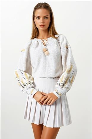 Kadın Bej Başak Nakışlı Bağcıklı Püskül Detaylı Bohem Bluz VS00861