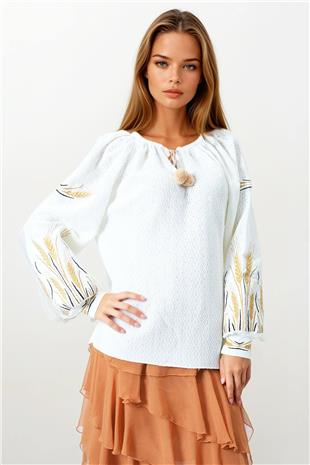 Kadın Beyaz Başak Nakışlı Bağcıklı Püskül Detaylı Bohem Bluz VS00861