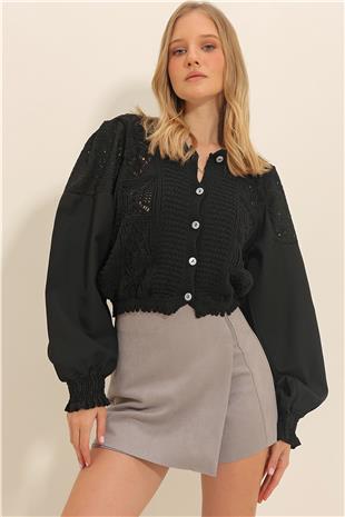 Kadın Siyah Bisiklet Yaka Ajurlu Kolları Fistolu Crop Triko Hırka ALC-X10077