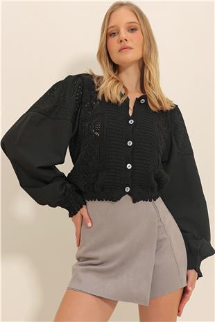 Kadın Siyah Bisiklet Yaka Ajurlu Kolları Fistolu Crop Triko Hırka ALC-X10077